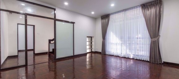 Casa de 6 dormitorios en Watthana, Thailand No. 9435 28