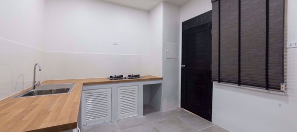 Casa de 6 dormitorios en Watthana, Thailand No. 9435 6