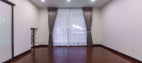 Casa de 6 dormitorios en Watthana, Thailand No. 9435 15