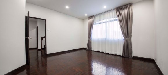 Casa de 6 dormitorios en Watthana, Thailand No. 9435 22