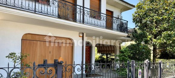 Villa de 4 dormitorios en Voghera, Italy No. 355773 2