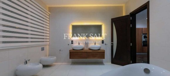 3 bedrooms Villa in Manikata, Malta No. 7269 10