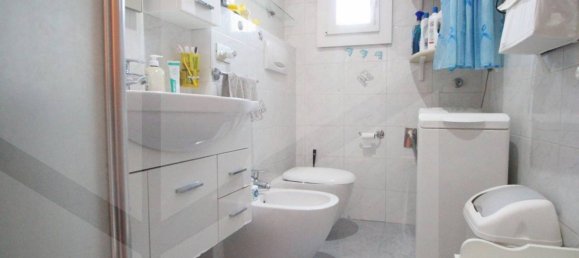 3-Zimmer Wohnung in Bologna, Italy, Nr. 31062 12