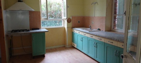 Casa de 4 dormitorios en Thiers, France No. 191689 7