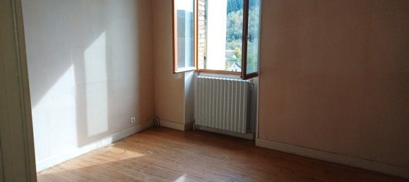 Casa de 4 dormitorios en Thiers, France No. 191689 10