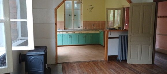 Casa de 4 dormitorios en Thiers, France No. 191689 6