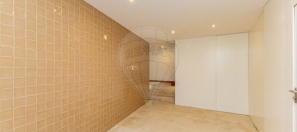 4 bedrooms House in Matosinhos, Portugal No. 189063 3