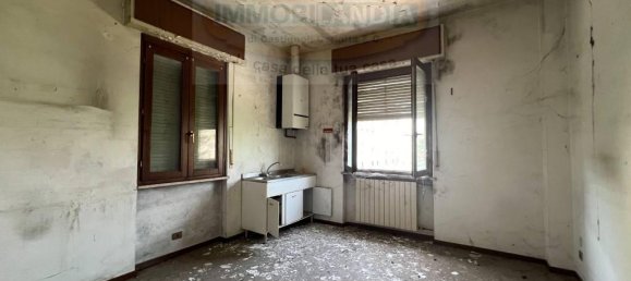 Casa de 8 habitaciónes en Merlino, Italy No. 25814 8
