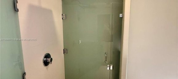 1 dormitorio propiedad comercial en venta en Miami, Miami-Dade, Florida, USA № 615911 16