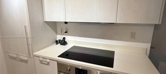 1 dormitorio propiedad comercial en venta en Miami, Miami-Dade, Florida, USA № 615911 22