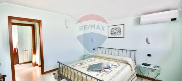 5 غرف نوم منزل ذو طابقين في San Vittore Olona, Italy رقم 161002 48