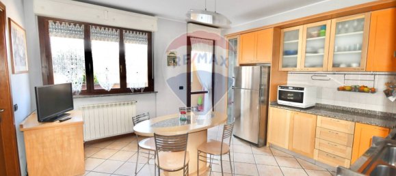 5 غرف نوم منزل ذو طابقين في San Vittore Olona, Italy رقم 161002 17