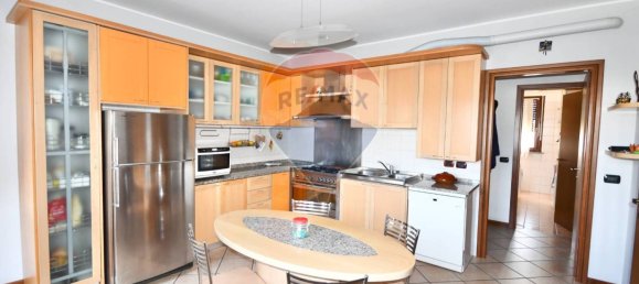 5 غرف نوم منزل ذو طابقين في San Vittore Olona, Italy رقم 161002 20