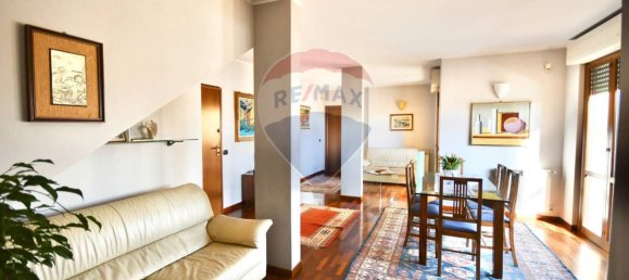 5 غرف نوم منزل ذو طابقين في San Vittore Olona, Italy رقم 161002 8