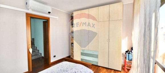 5 غرف نوم منزل ذو طابقين في San Vittore Olona, Italy رقم 161002 27