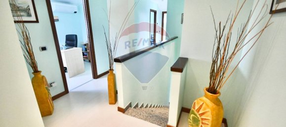 5 غرف نوم منزل ذو طابقين في San Vittore Olona, Italy رقم 161002 38