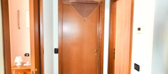 5 غرف نوم منزل ذو طابقين في San Vittore Olona, Italy رقم 161002 22