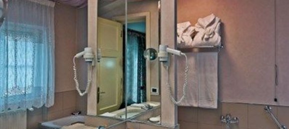 22 rooms Villa in Lucca, Italy No. 118464 13