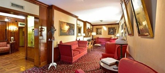22 rooms Villa in Lucca, Italy No. 118464 7