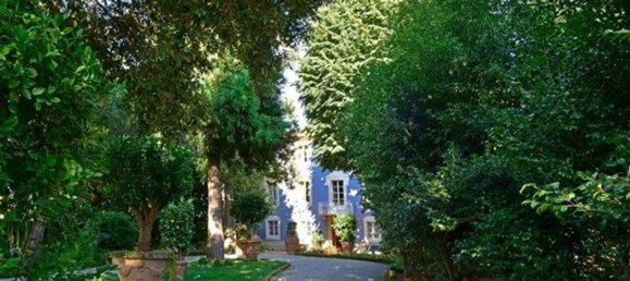 22 rooms Villa in Lucca, Italy No. 118464 2