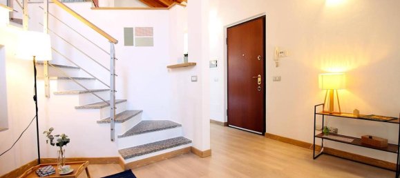 Квартира с 3 комнатами в Монтано Лучино, Италия № 40337 21