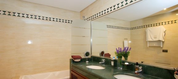 3 bedrooms Apartment in Marbella, Spain No. 33038 16