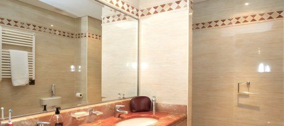 3 bedrooms Apartment in Marbella, Spain No. 33038 13