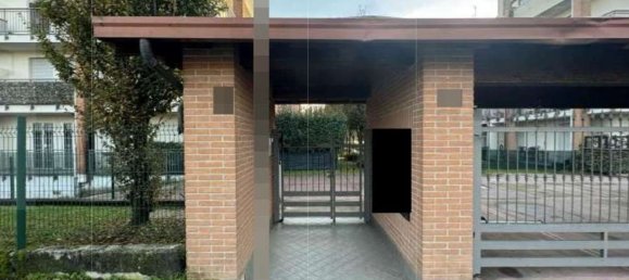 4-Zimmer Wohnung in Cardano al Campo, Italy, Nr. 3211 5