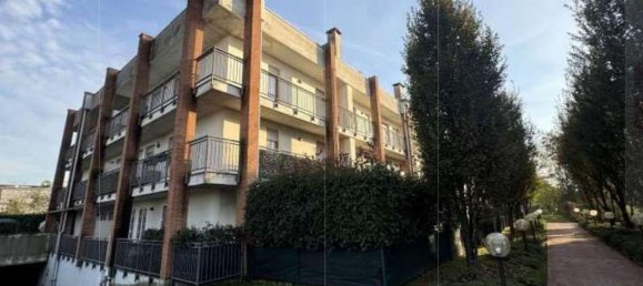 4-Zimmer Wohnung in Cardano al Campo, Italy, Nr. 3211 4