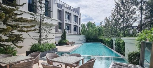 4 bedrooms Cafe / restaurant in Bangkok, Thailand No. 6314 2