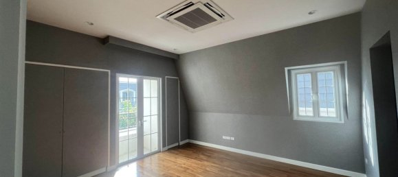 4 bedrooms Cafe / restaurant in Bangkok, Thailand No. 6314 7