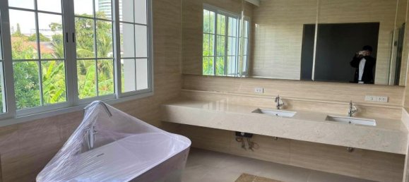 4 bedrooms Cafe / restaurant in Bangkok, Thailand No. 6314 14