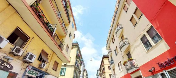 3-Zimmer Wohnung in Naples, Italy, Nr. 53893 4