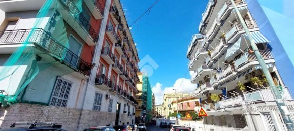 3-Zimmer Wohnung in Naples, Italy, Nr. 53893 31