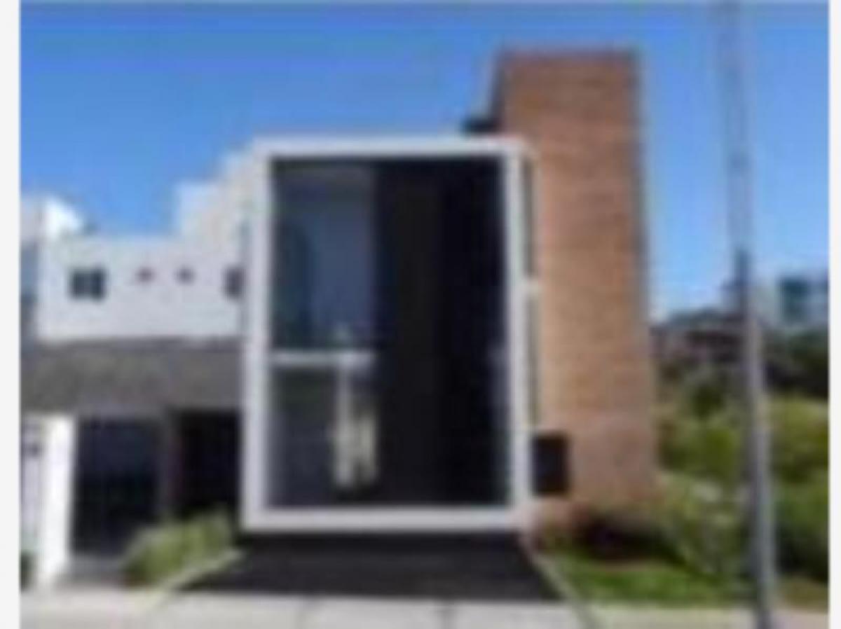 Casa de 4 dormitorios en Querétaro, Mexico No. 176444