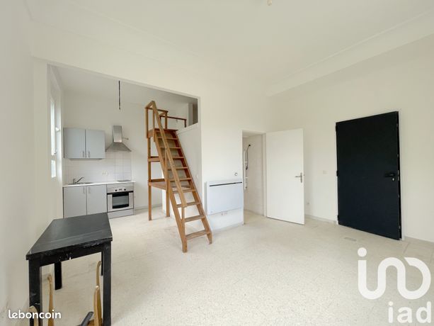 Studio in Yerres, France, Nr. 283353