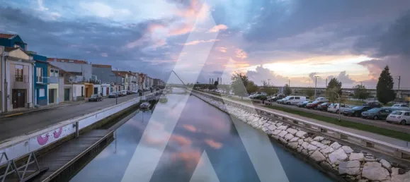 48m² Commercial property in Aveiro, Portugal No. 81162 20