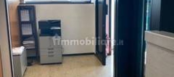 Коммерческая недвижимость с 3 комнатами в Сеттимо Миланезе, Италия № 15754 21