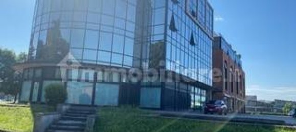 Коммерческая недвижимость с 3 комнатами в Сеттимо Миланезе, Италия № 15754 6