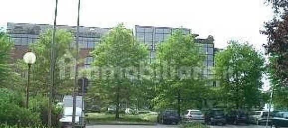 Коммерческая недвижимость с 3 комнатами в Сеттимо Миланезе, Италия № 15754 10