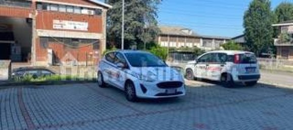 Коммерческая недвижимость с 3 комнатами в Сеттимо Миланезе, Италия № 15754 19