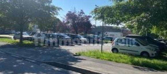 Коммерческая недвижимость с 3 комнатами в Сеттимо Миланезе, Италия № 15754 12