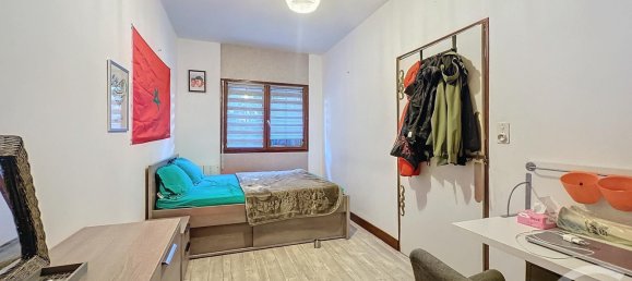 4 bedrooms House in Saint-Germain, France No. 39585 6