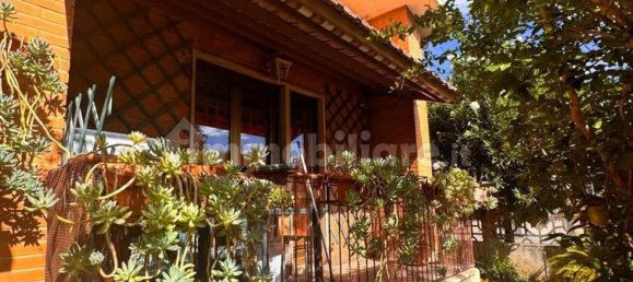 3 rooms Apartment in Tivoli, Italy No. 280190 2