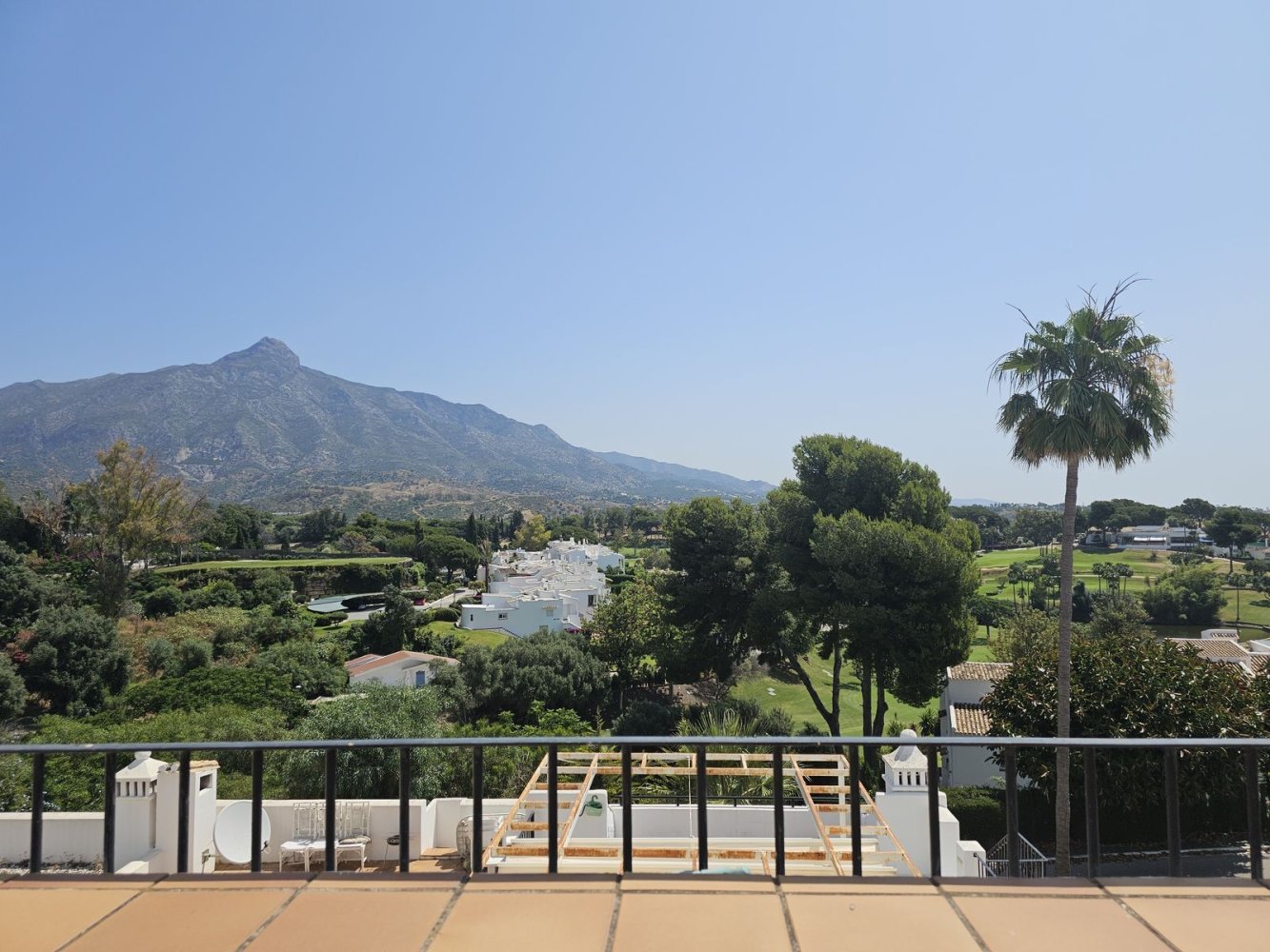 3 bedrooms Townhouse in Marbella, Spain No. 242325