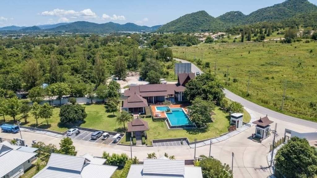 Villa de 3 dormitorios en Hua Hin, Thailand No. 72170