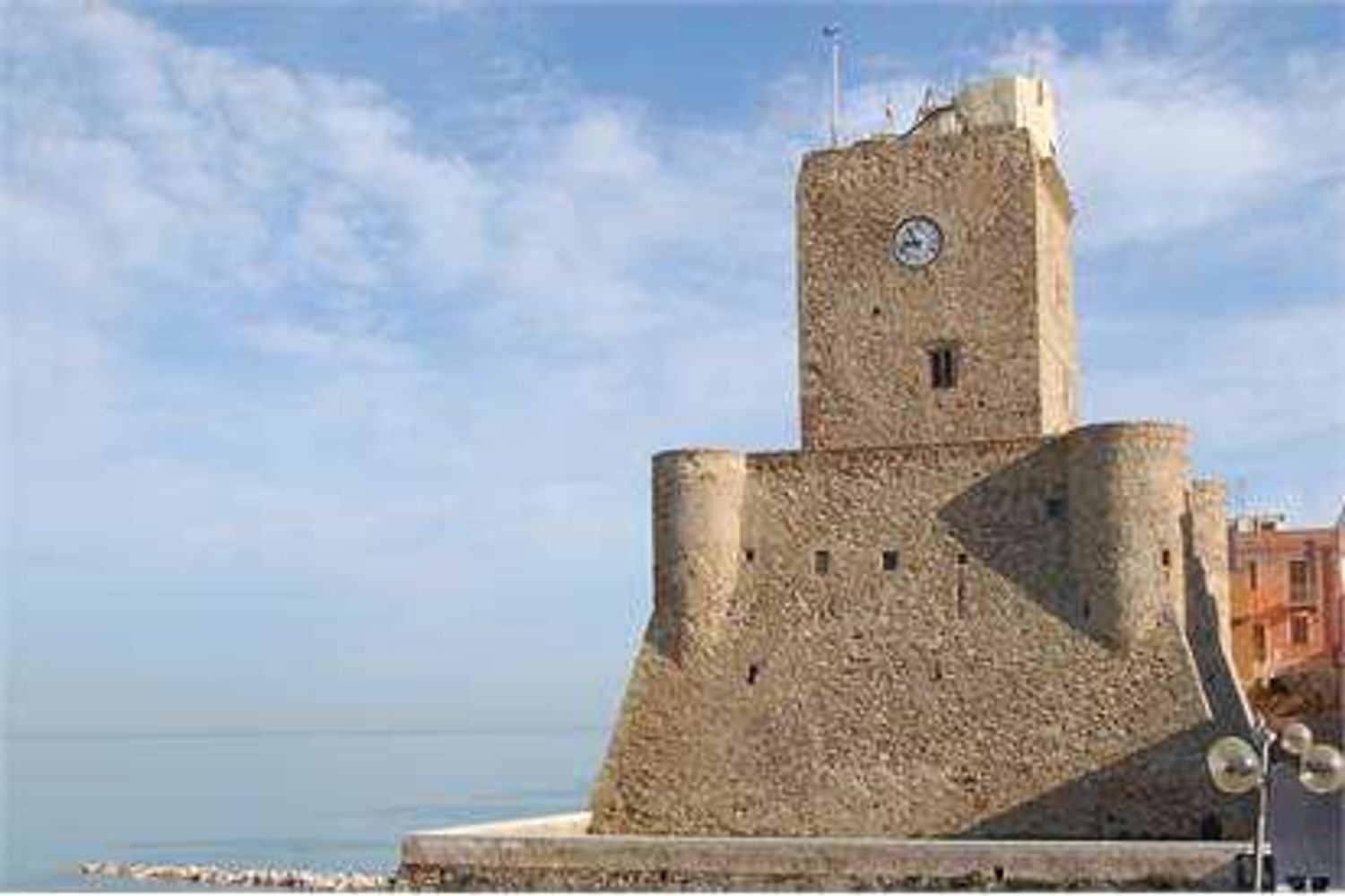 Apartamento de 3 dormitorios en Termoli, Italy No. 373404