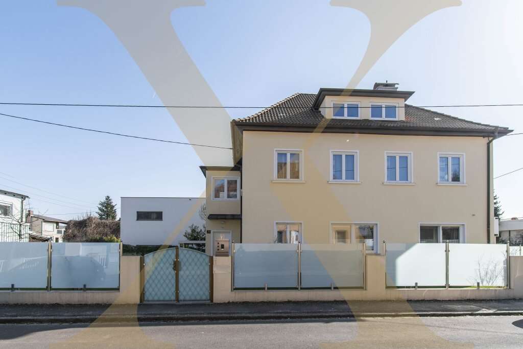 9 rooms Villa in Linz, Austria No. 30535