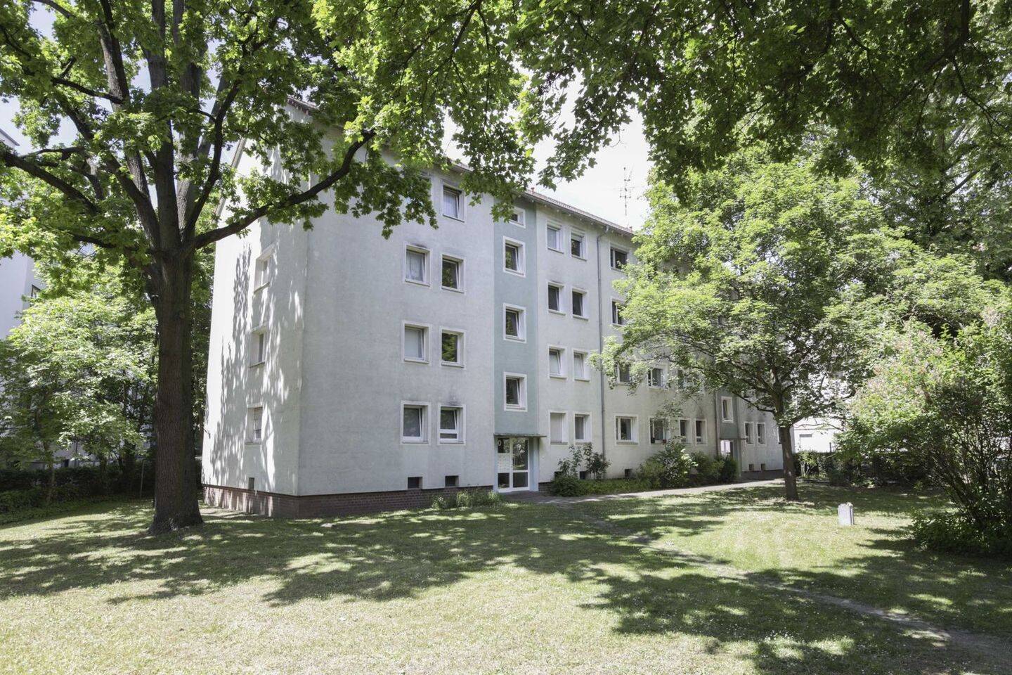 Apartamento de 2 dormitorios en Frankfurt am Main, Germany No. 316321