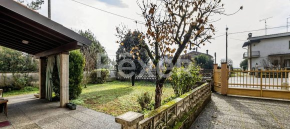 3غرفة شقة في Castelnuovo Bocca d'Adda, Italy رقم 157106 21